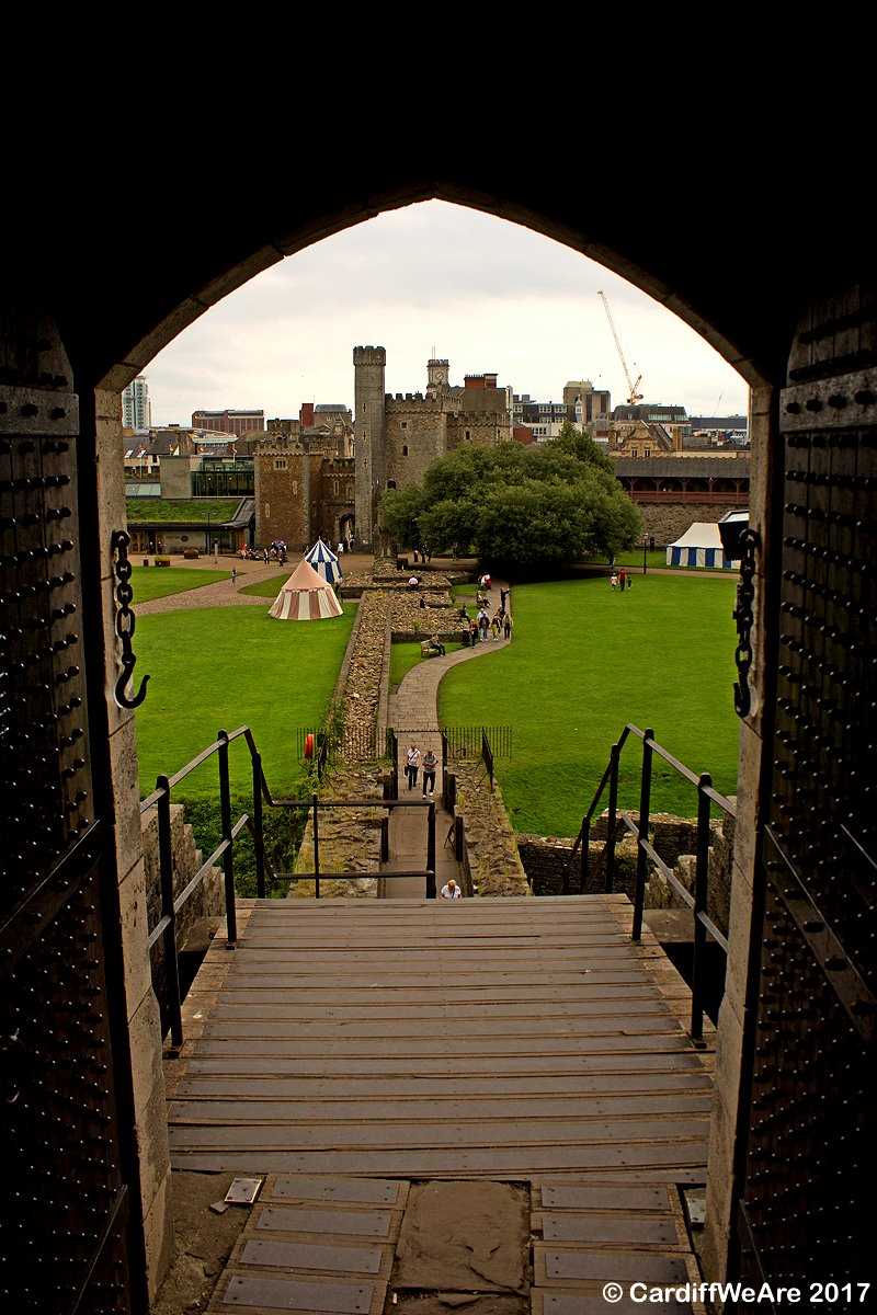 The extremely enchanting Cardiff Castle 