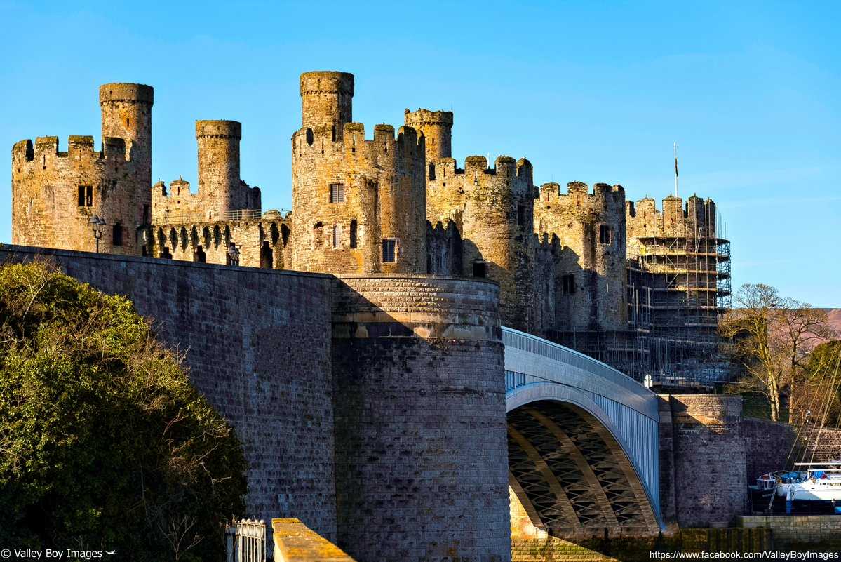Conwy+%26+Conwy+Castle%2c+North+Wales+-+A+Welsh+Gem