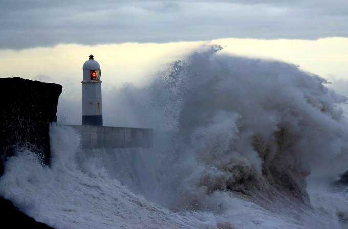 Photographers capture Storm Ciara as it hits Wales (February 2020)